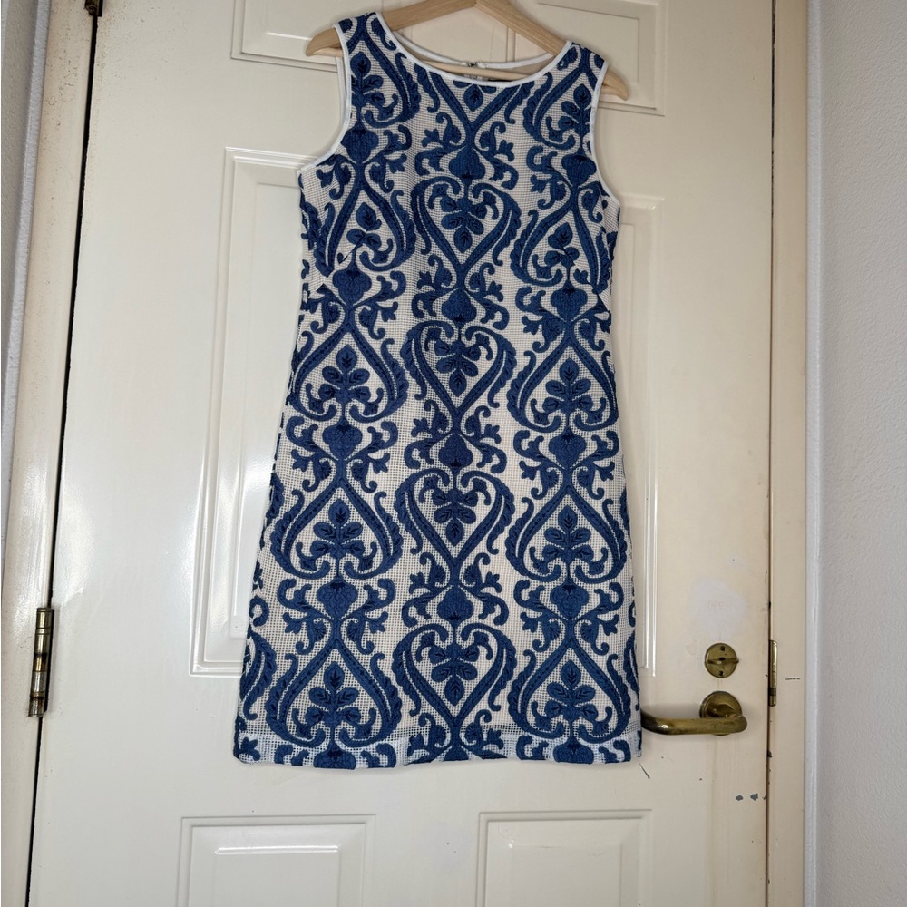 Jax Denim Blue and White Sheath Overlay Dress Scooped Neck Sleeveless SZ 6